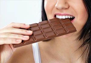 acne-myths-eating-chocolate